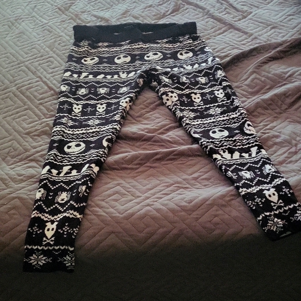 Nightmare before Christmas leggings  Torrid Disney